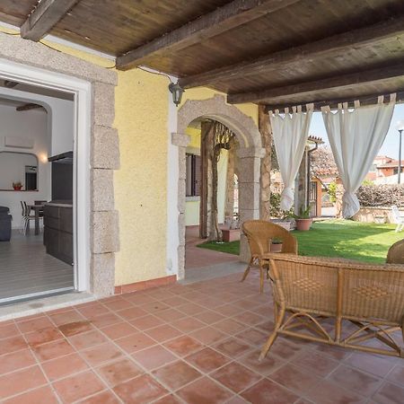 Villa Marisa Budoni Bagian luar foto