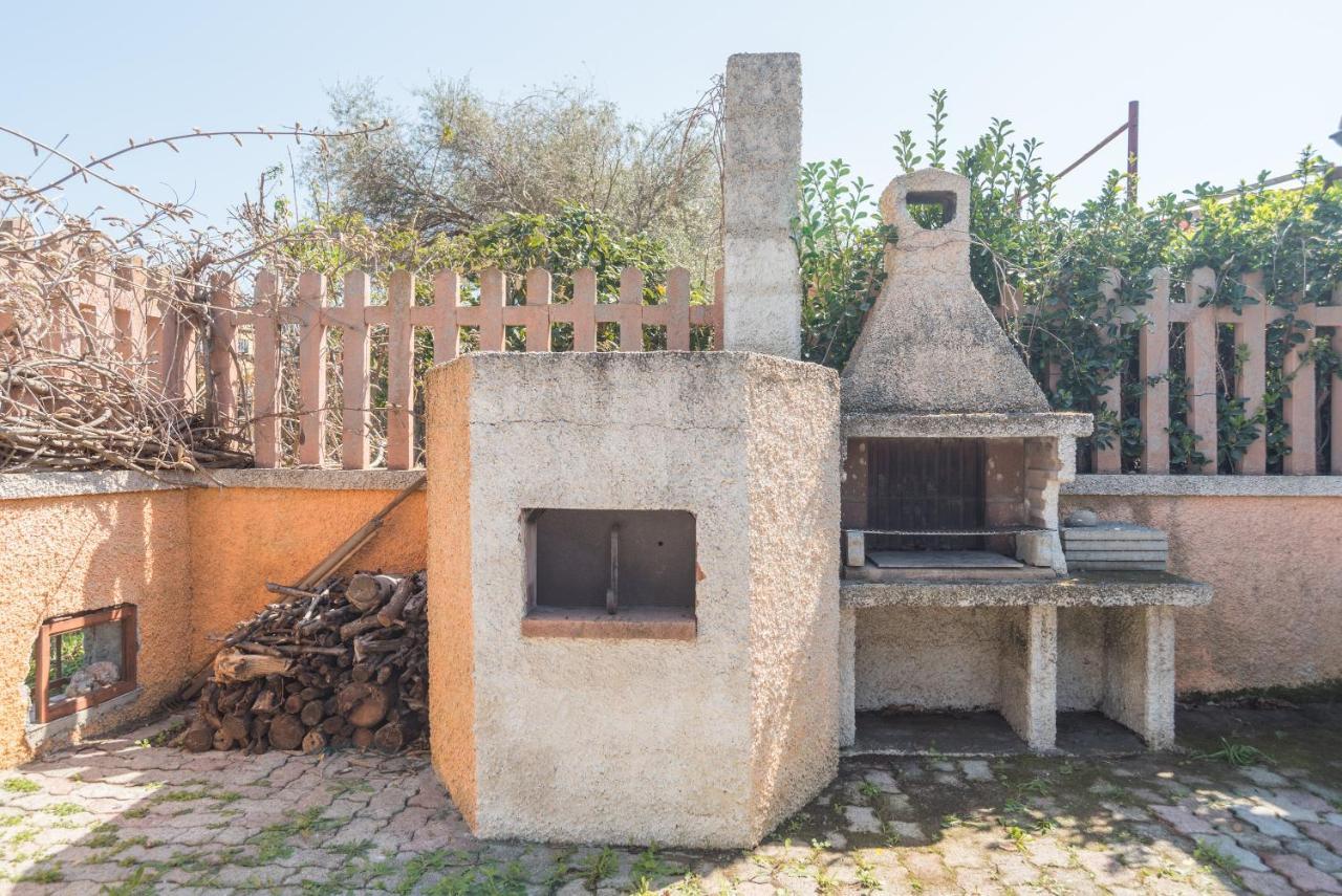 Villa Marisa Budoni Bagian luar foto